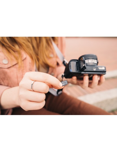 Premium 16 GB MicroSDHC Clase 10