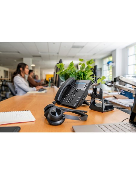 Auriculares USB-C Voyager 4320 + adaptador BT700