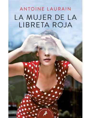 LA MUJER DE LA LIBRETA ROJA