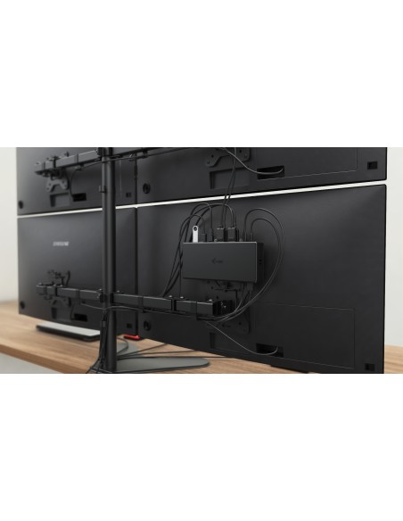 USB-C Quattro Display Docking Station with Power Delivery 85 W