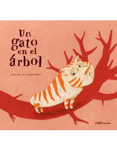 UN GATO EN EL ARBOL