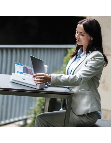 DS-740D escaner Escáner alimentado con hojas 600 x 600 DPI A4 Negro, Blanco