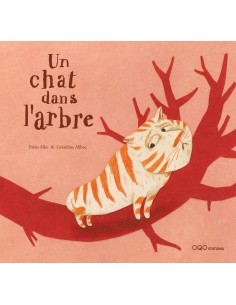 Un chat dans l arbre