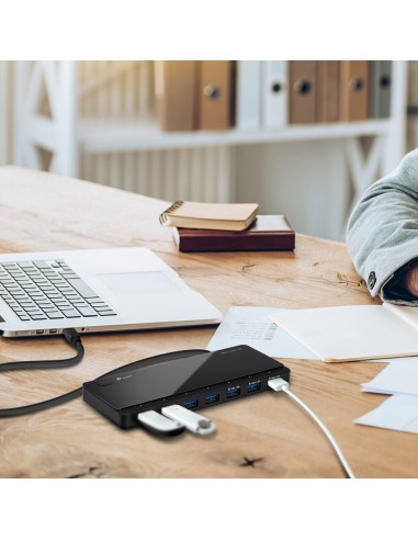 UH700 hub de interfaz USB 3.2 Gen 1 (3.1 Gen 1) Micro-B 5000 Mbit/s Negro