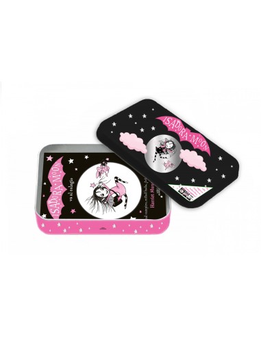 ISADORA MOON UN COFRE MAGICO CON 3 HISTORIAS INCLUYE PEGATINAS