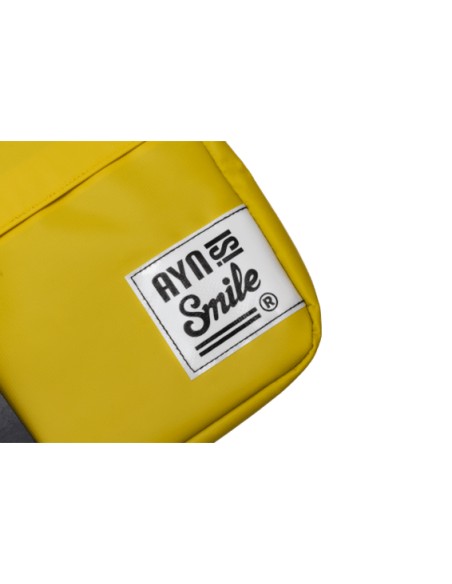 Funda Sleeve para Portátil de 13 y 14 pulgadas Akira impermeable color Amarillo