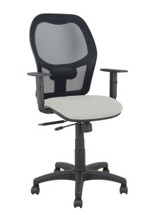 Silla Alocén traslack malla negra asiento bali gris claro brazos regulables