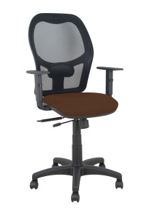 Silla Alocén traslack malla negra asiento bali marrón oscuro brazos regulables