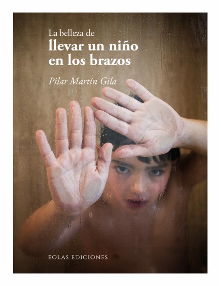 BELLEZA DE LLEVAR UN NINO EN LOS BRAZOS LA