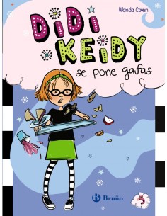 DIDI KEIDY SE PONE GAFAS