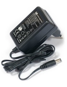 18POW adaptador e inversor de corriente Interior Negro