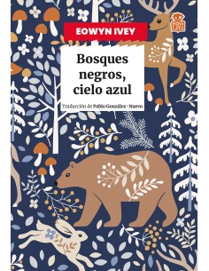 Bosques negros cielo azul