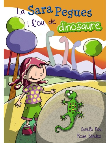 La Sara pegues i lou de dinosaure