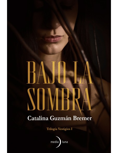 Bajo la sombra